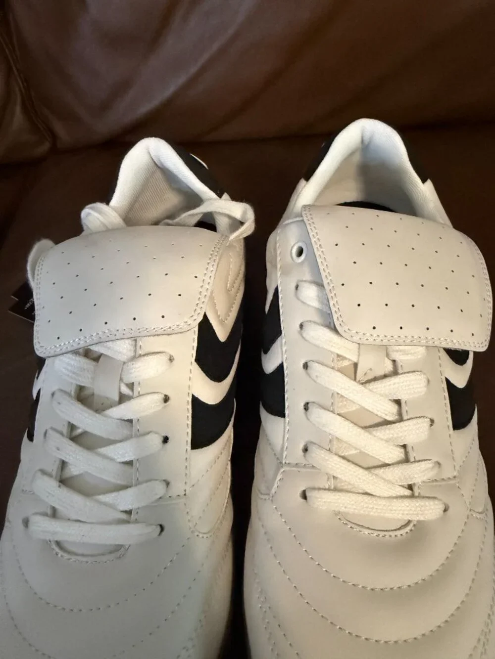 Madden NYC Men's Sport Casual Shoes | Size 9 | Color: Black|White - NWT