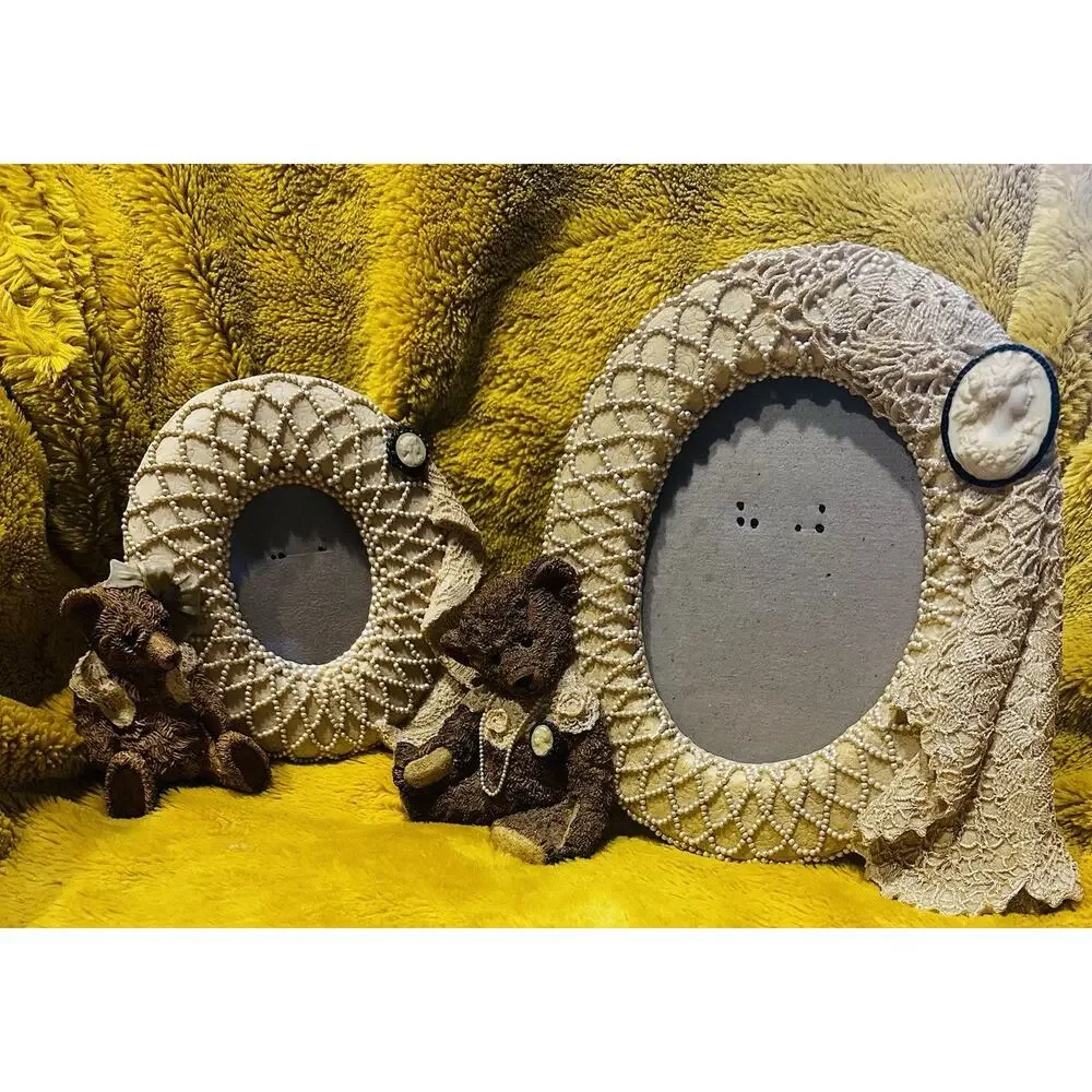 Unknown fancy frames