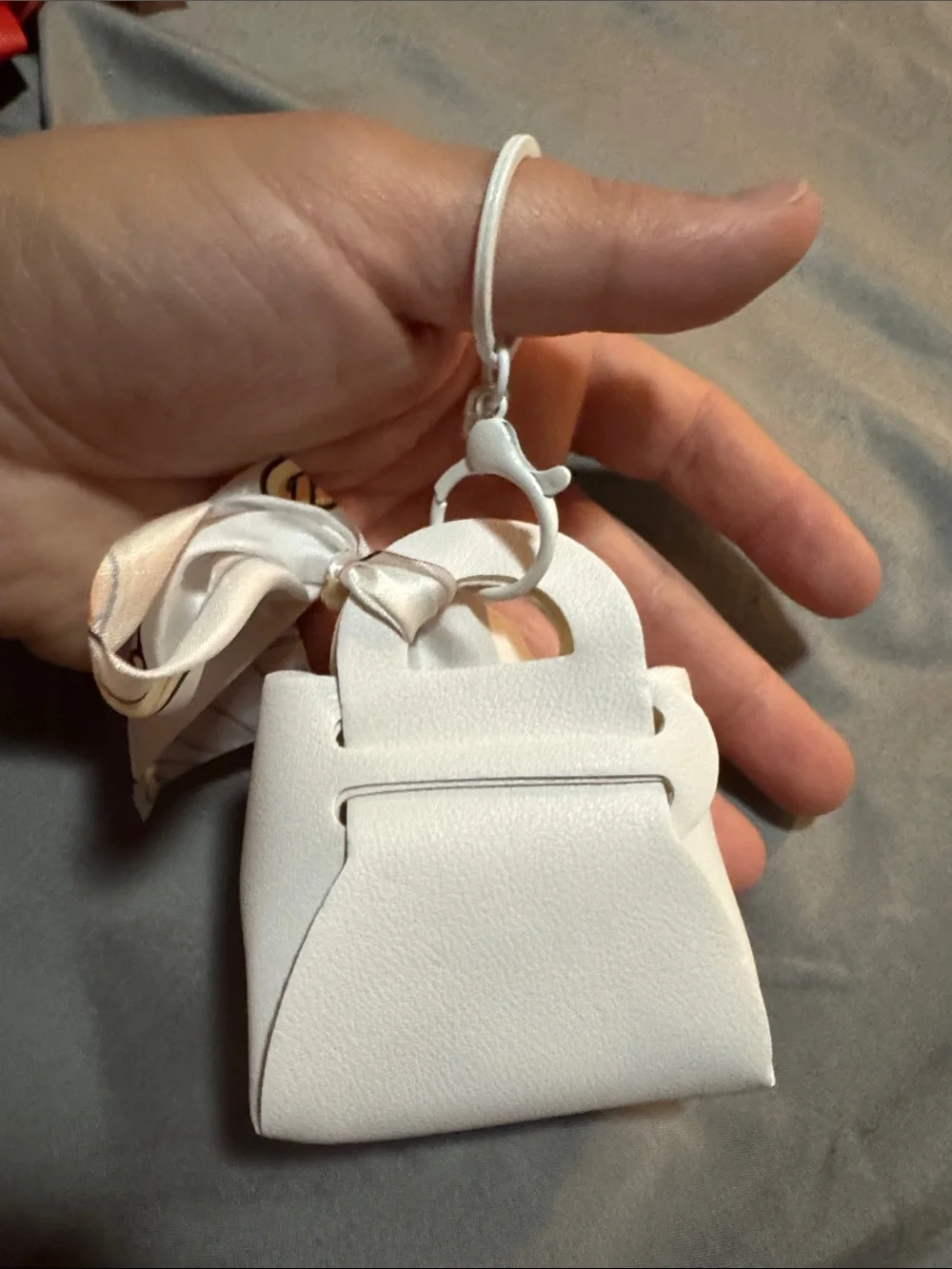 N/A chic white