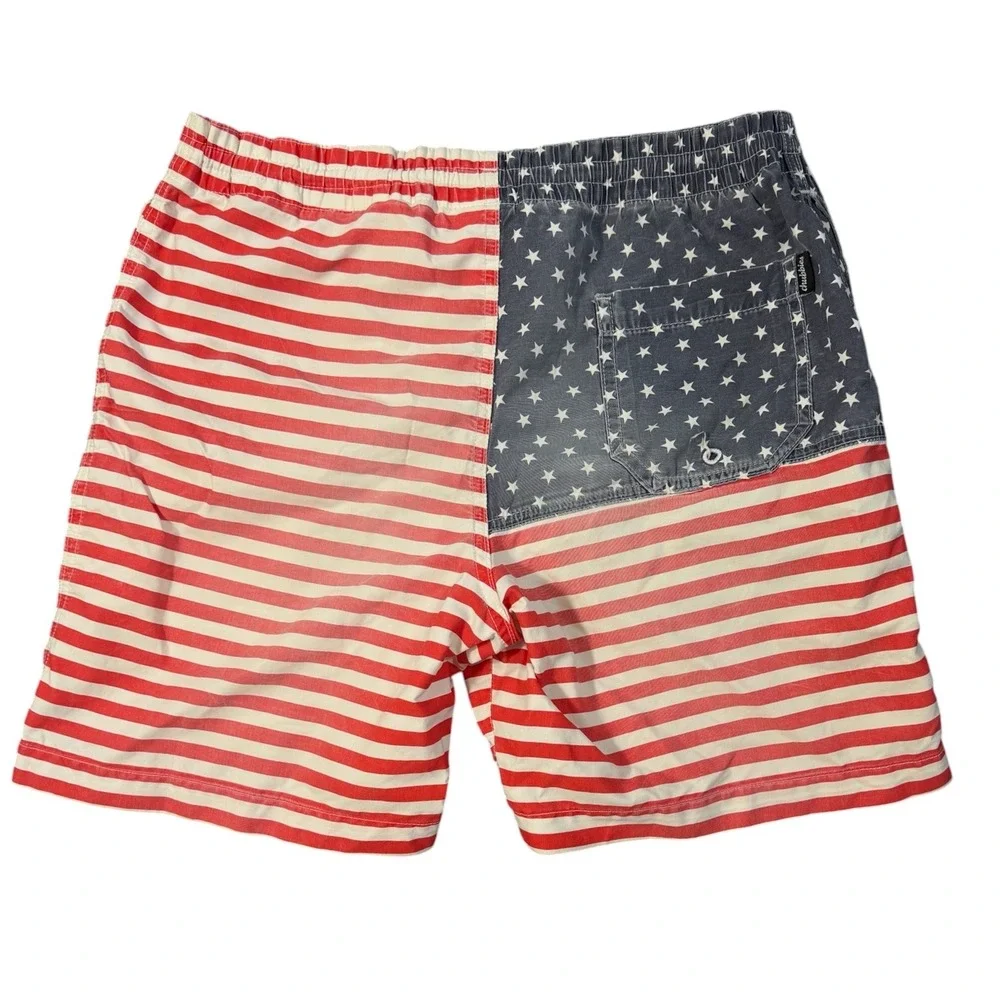 chubbies show off