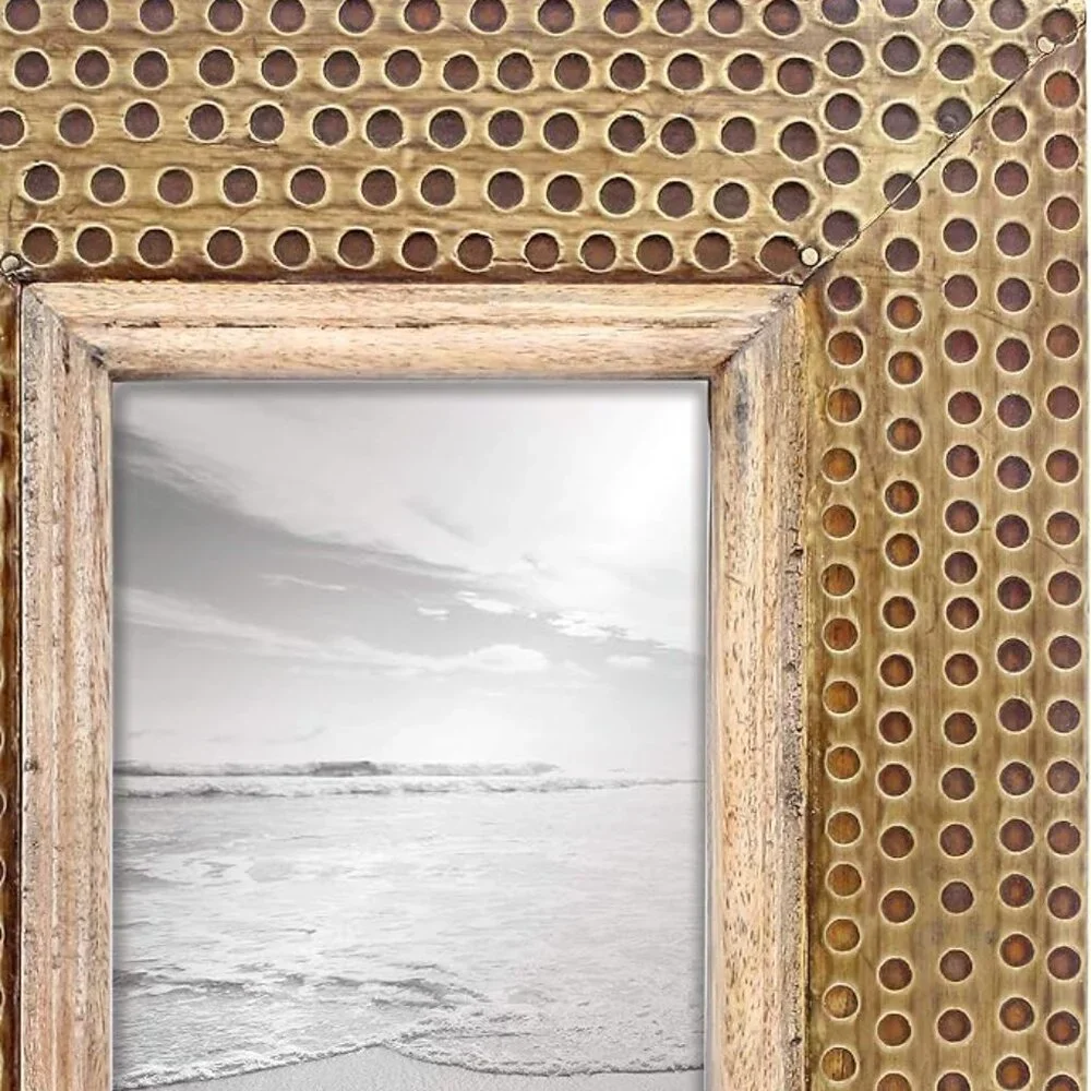 Foreside 4 x 6 Hammered Brass Photo Frame/NWT