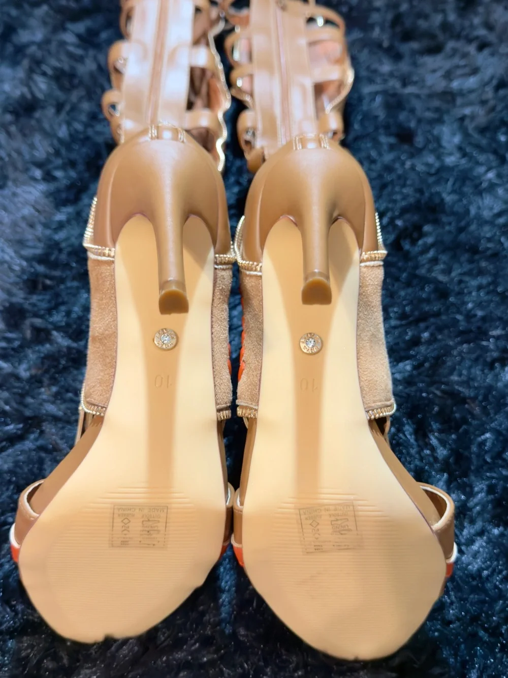 Azalea Wang elegant knee