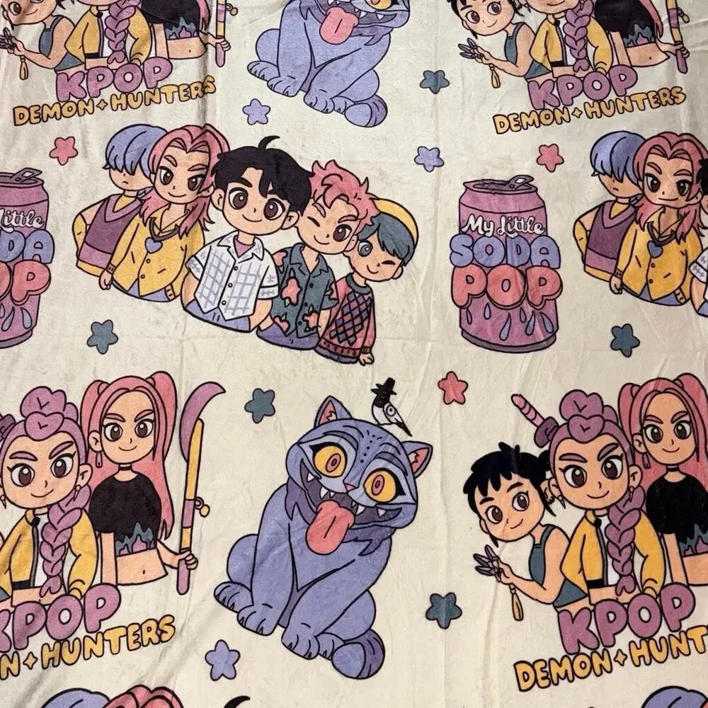 KPop Demon Hunters Fleece Throw Blanket My Little Soda Pop Plush NWOT Soft Rumi