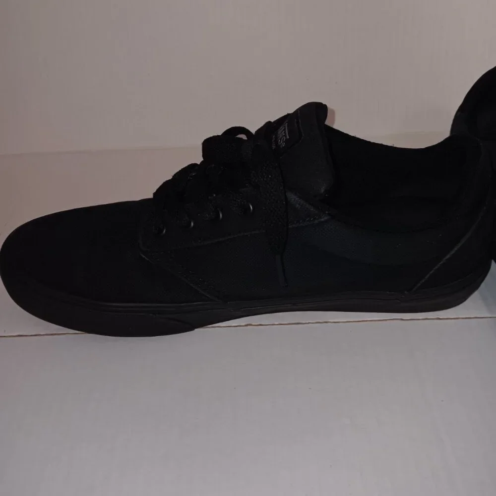 VANS LACE UP CANVAS SNEAKERS