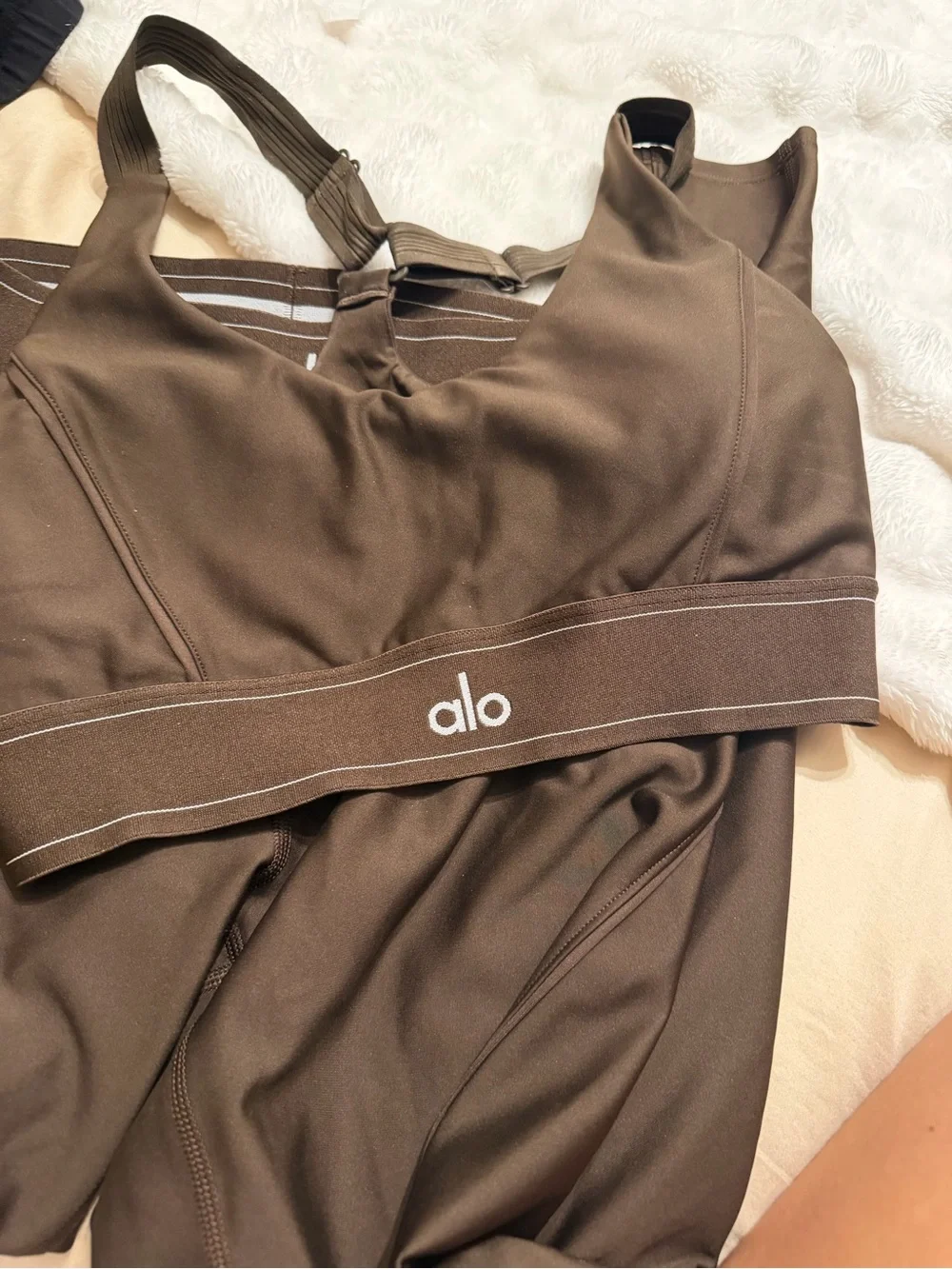 ALO Yoga supportive brown