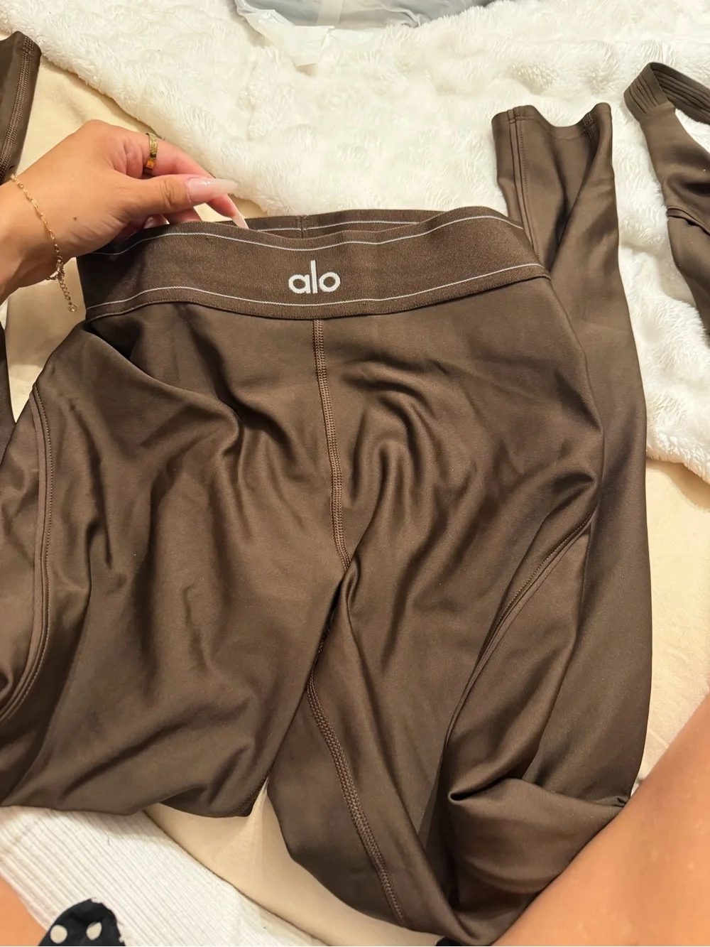 ALO Yoga supportive brown