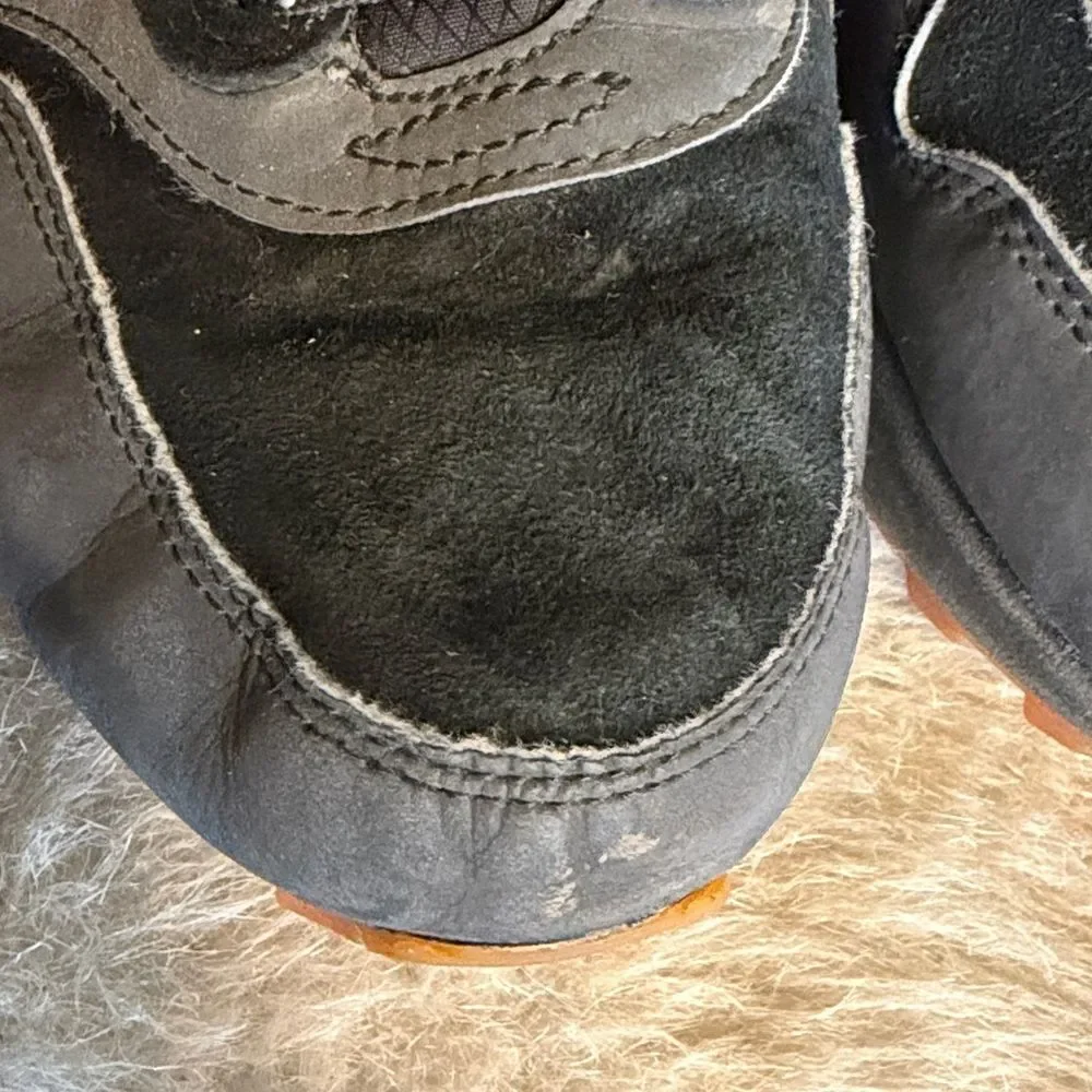 Men's Black Athletic Sneakers with Gum Sole 8.5 (BK7)