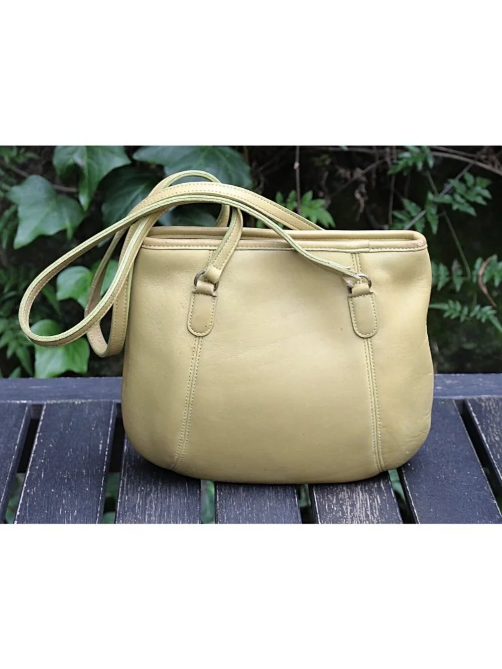 Coach vintage medium