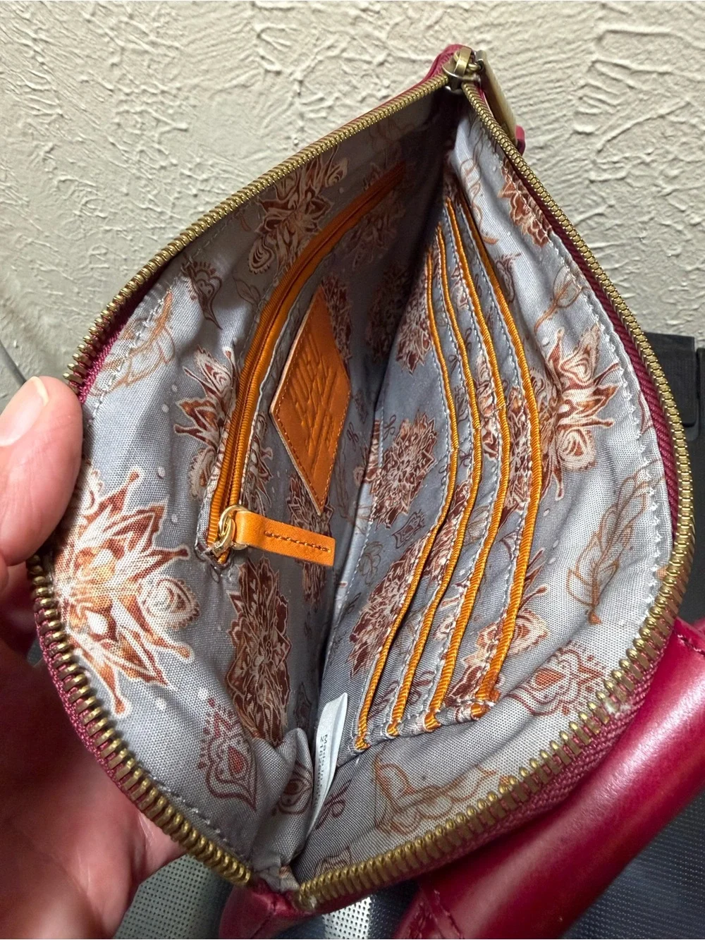 HOBO red leather