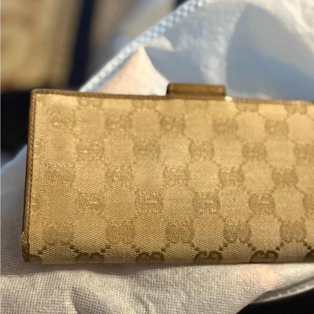 Gucci chic wallet