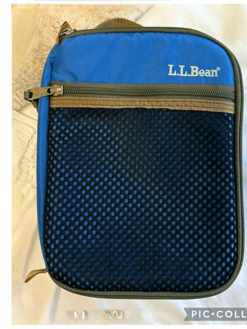 L.L. Bean easy lightweight