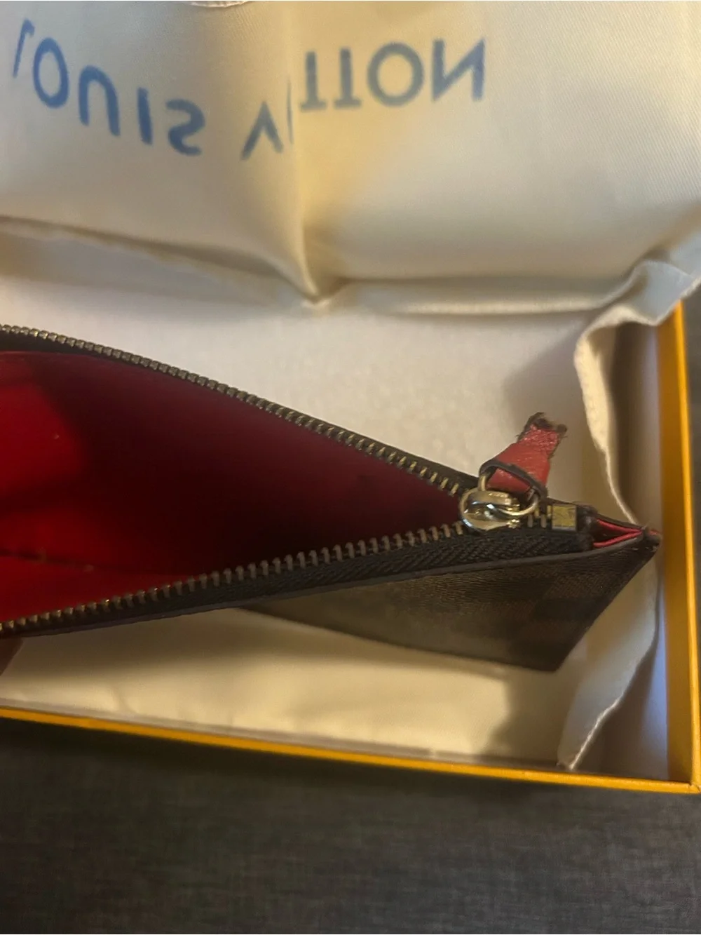 Louis Vuitton compact damier