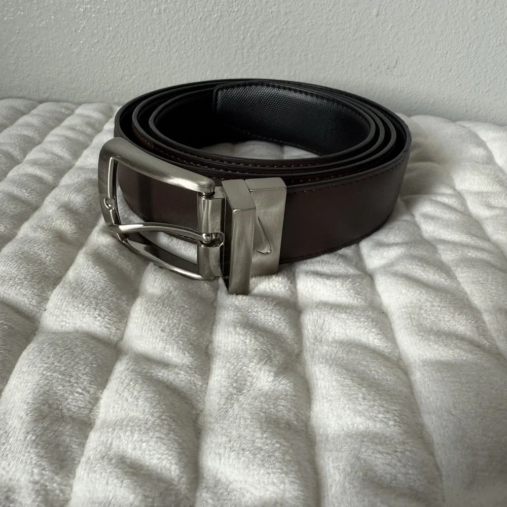 Nike Reversible Genuine Bonded Leather‎ Belt Sz 40 Black/brown Casual Business