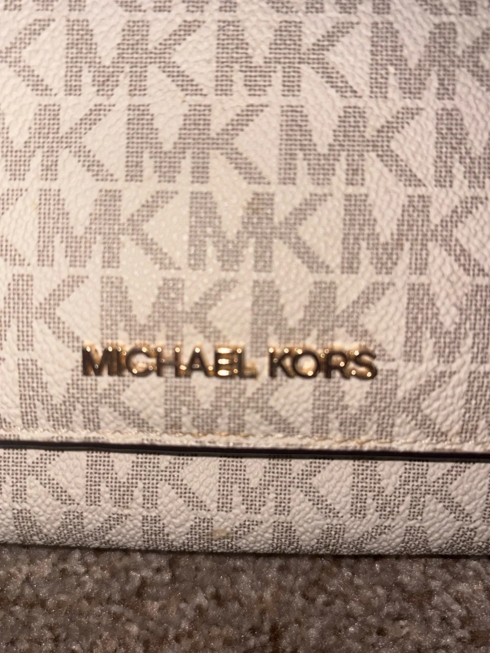 Michael Kors compact michael