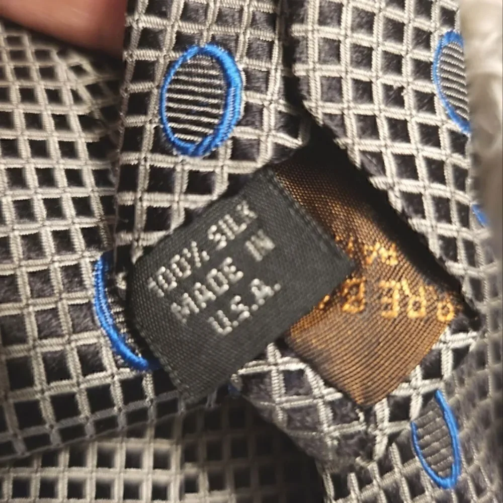 Pierre Balmain excellent gray