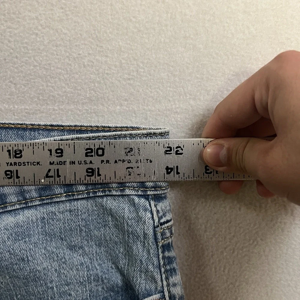 Levis levis 559