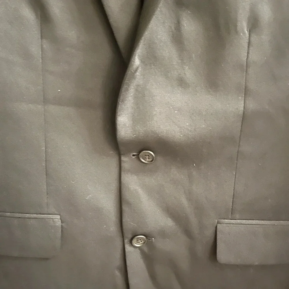 JOS A BANK~ SPORTS COAT~GRAY~43R