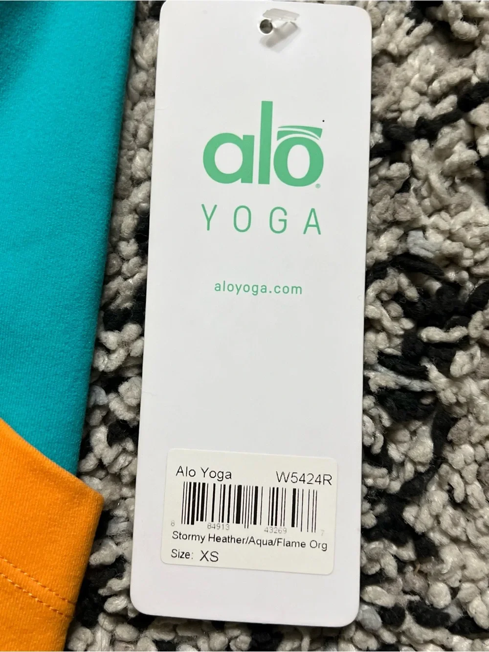 ALO Yoga opening new tag