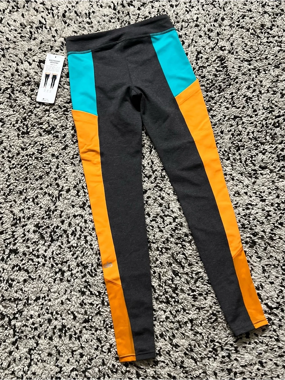 ALO Yoga 27 tag
