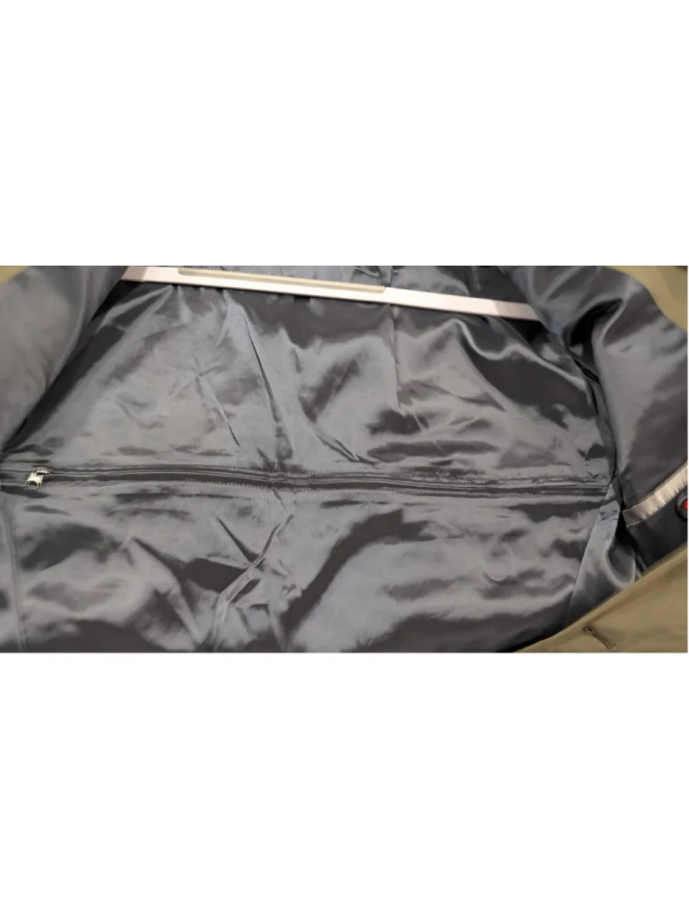 HUGO closure lapels