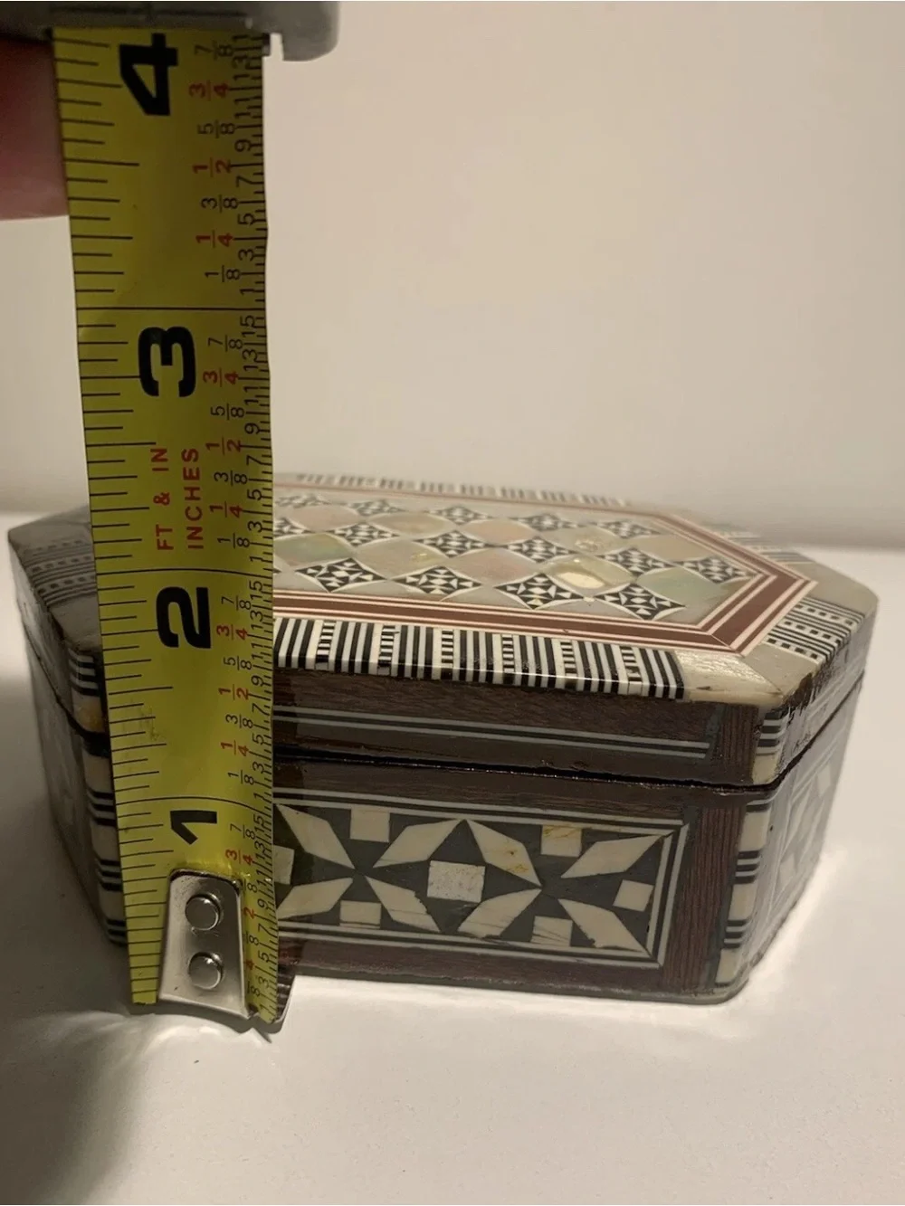 N/A trinket accents brown