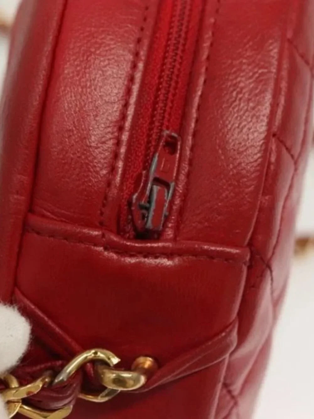 CHANEL brand	chanel color	red