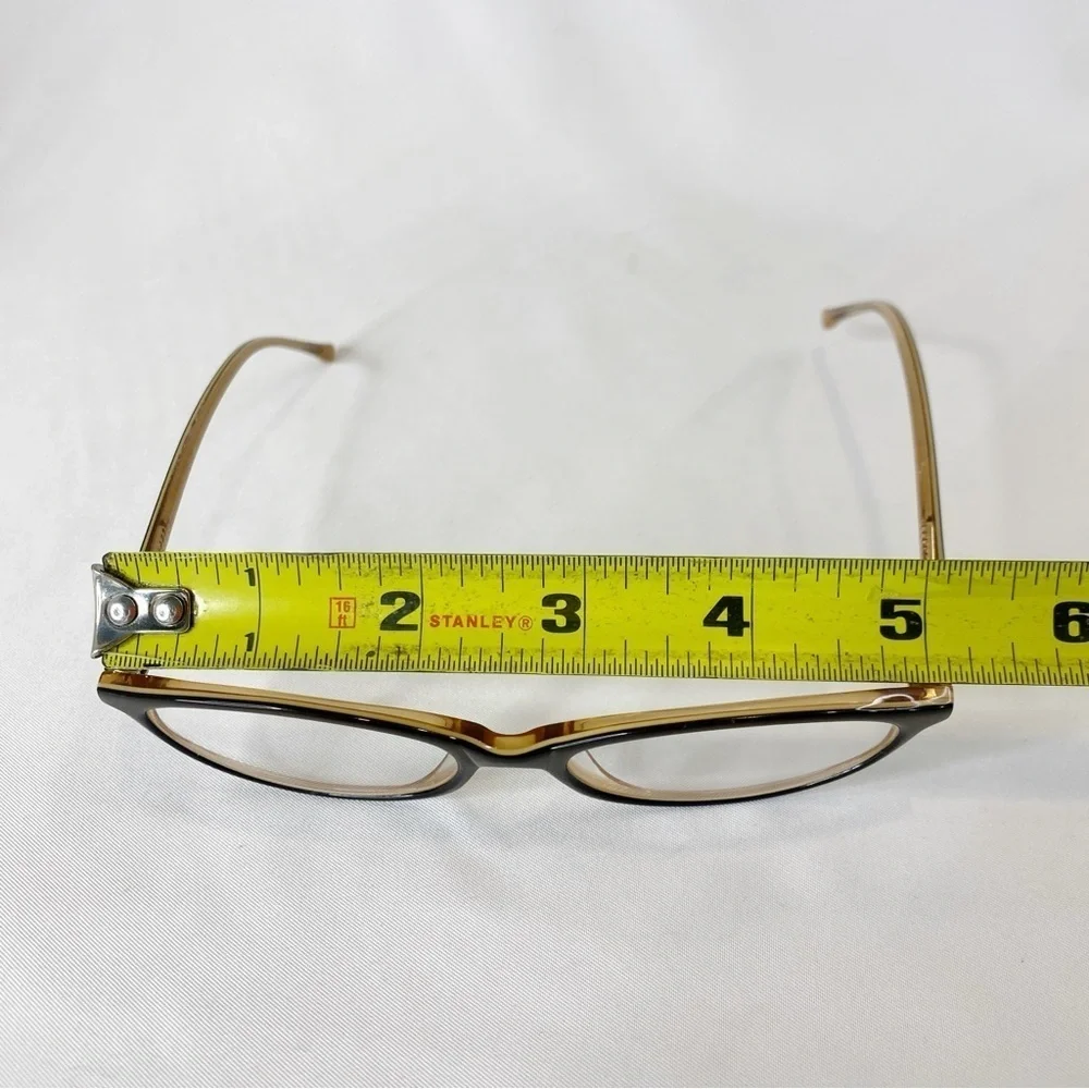 Elizabeth Arden these glasses