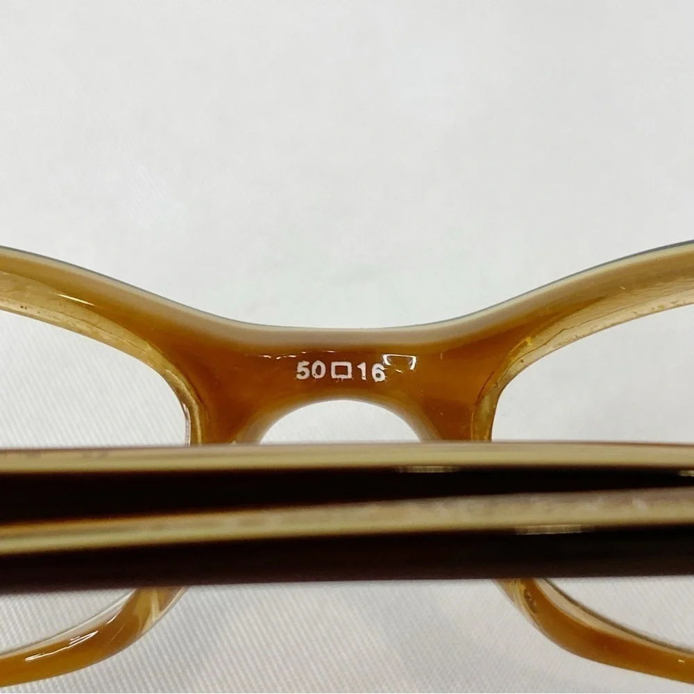 Elizabeth Arden these glasses