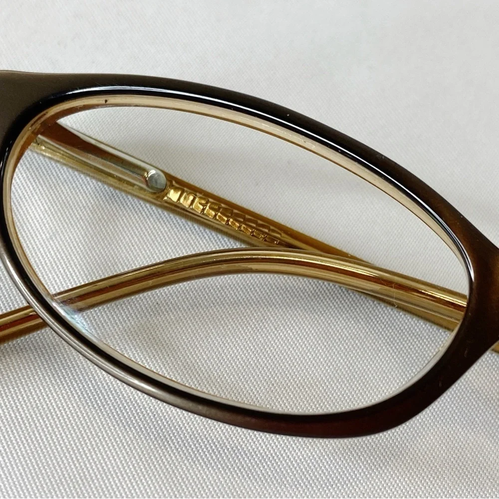 Elizabeth Arden these glasses