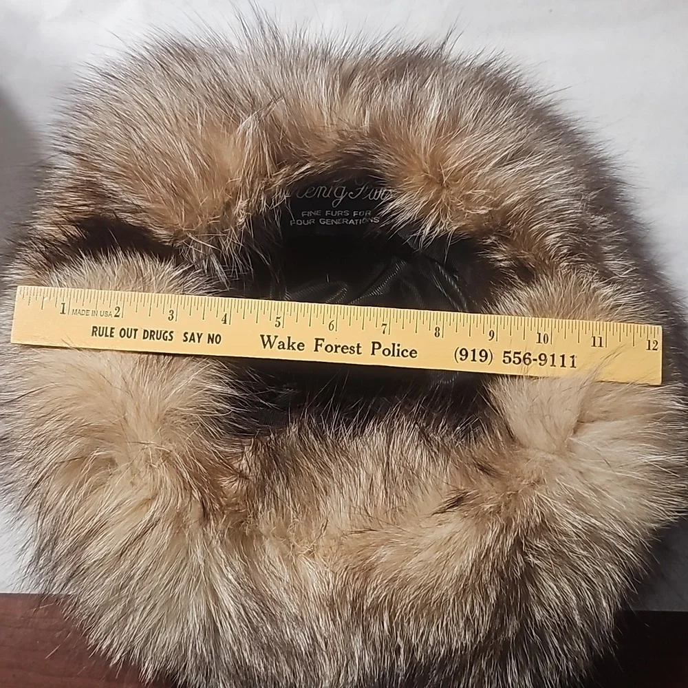 Henig Furs lining loose