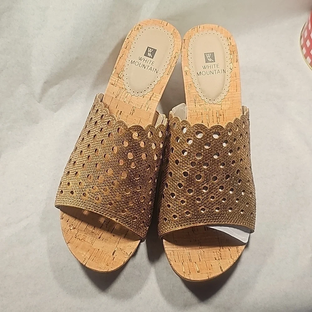 Women's White Mountain Wedge Slip-ons NWT