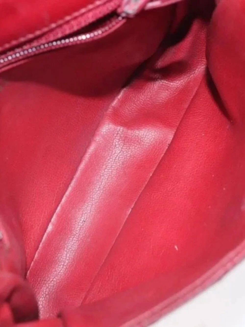 CHANEL brand	chanel color	red