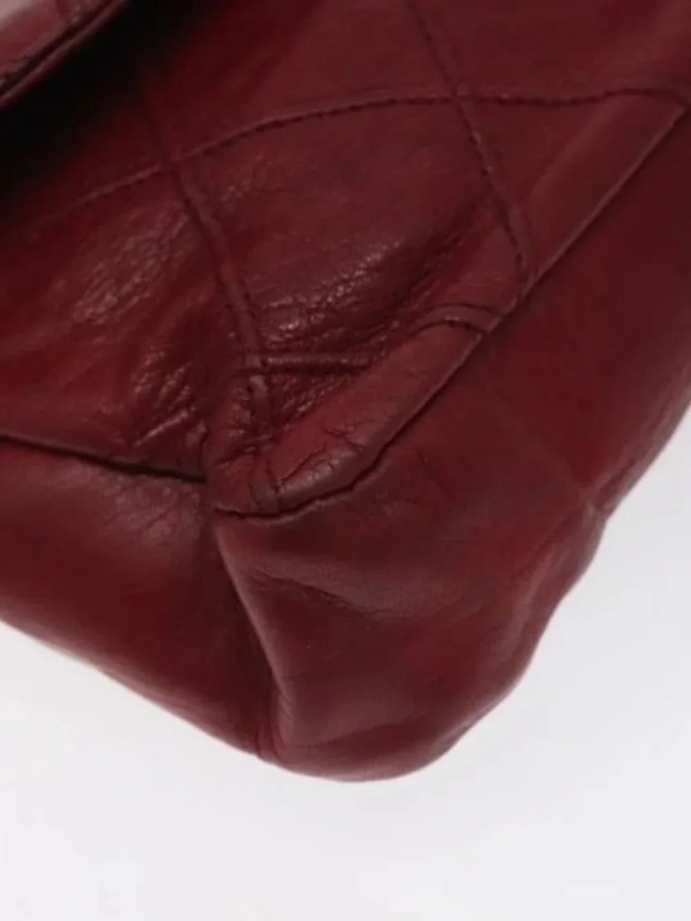CHANEL brand	chanel color	red