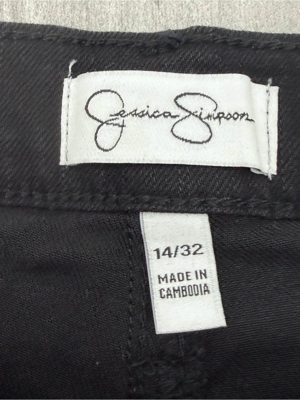 NWT Jessica Simpson Mid-Rise Slight Flare Soft Stretch Boot Cut Jeans 14/32