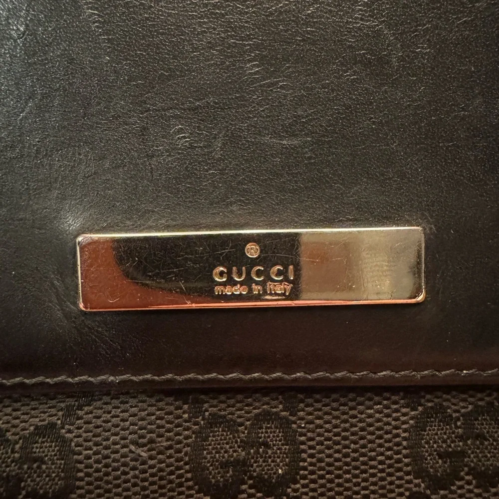 Gucci bifold wallet