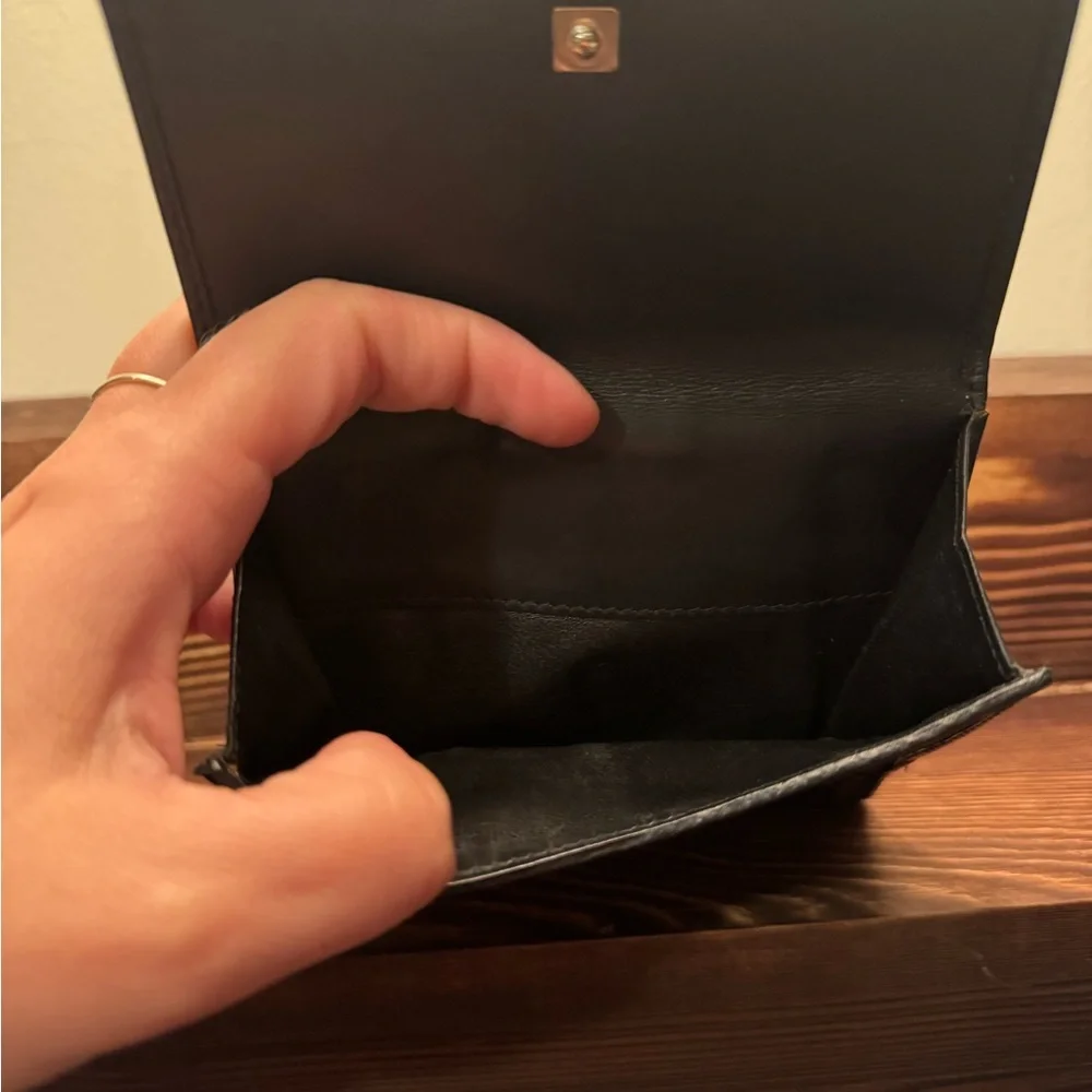 Gucci bifold wallet
