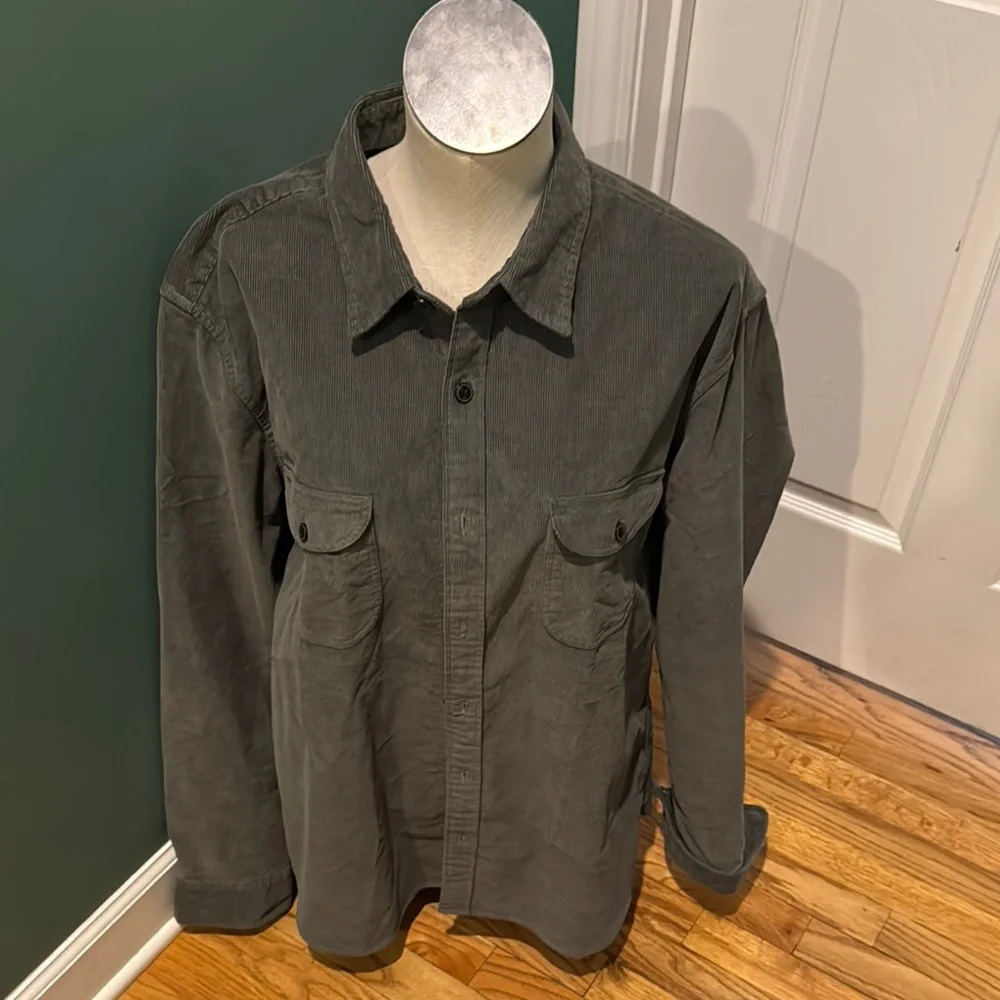 Men's J Crew XL‎ button up gray shirt. Fall/comfy