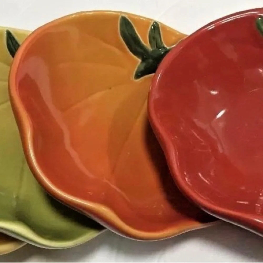 Williams Sonoma harvest  4-Serving Dishes Tomato Shaped Condiment  Appetizer Set
