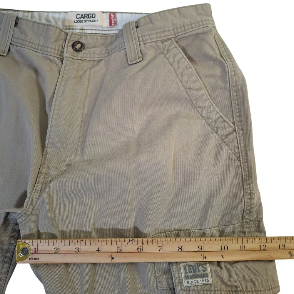 Levis levi loose