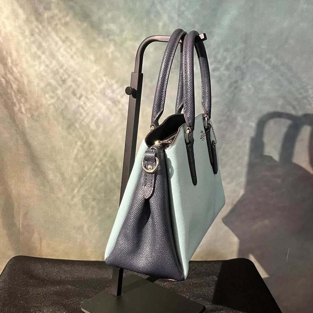 Coach embrace effortless
