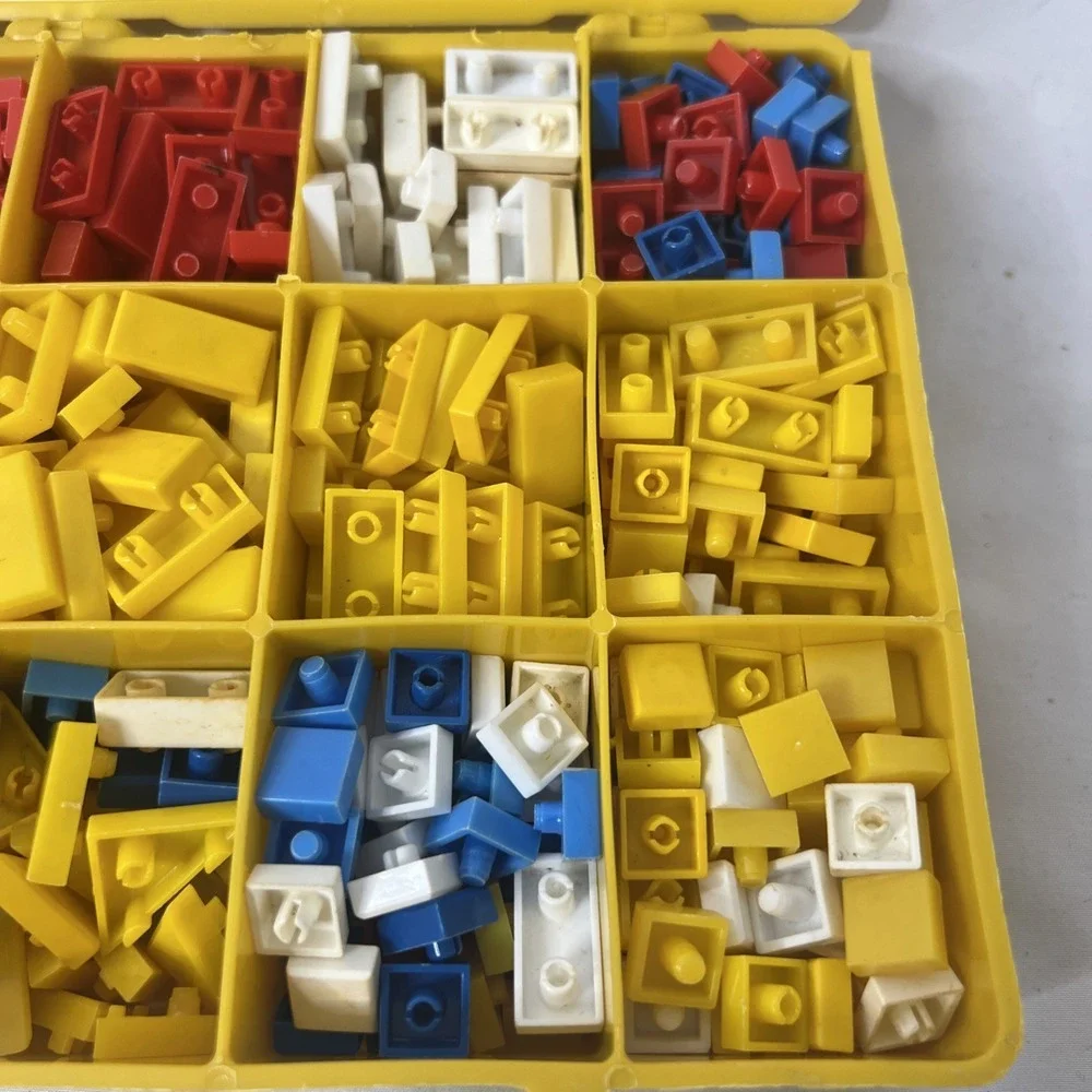 Vintage Yellow Plastic Box With Building Pieces Toy‎ Red Blue White Yellow