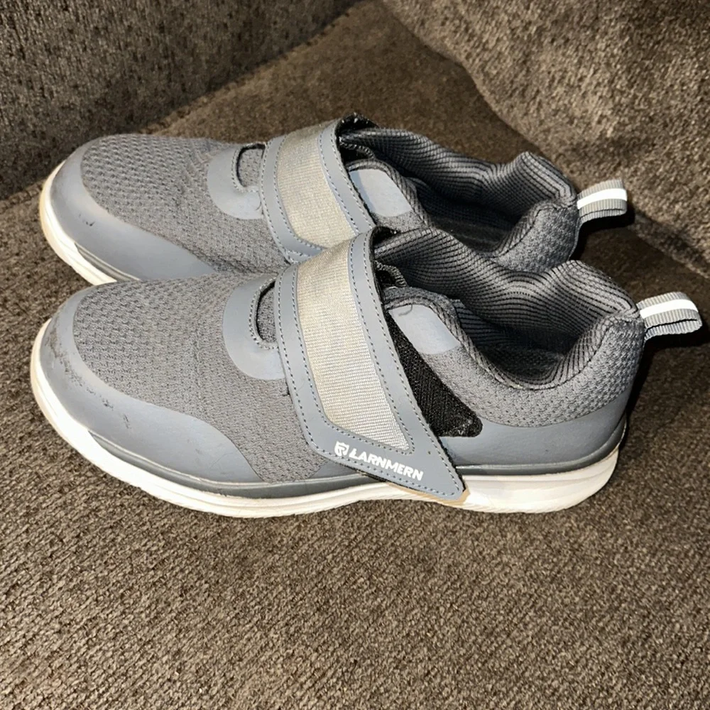 Larnmern‎ steel toe work sneakers Velcro 7.5