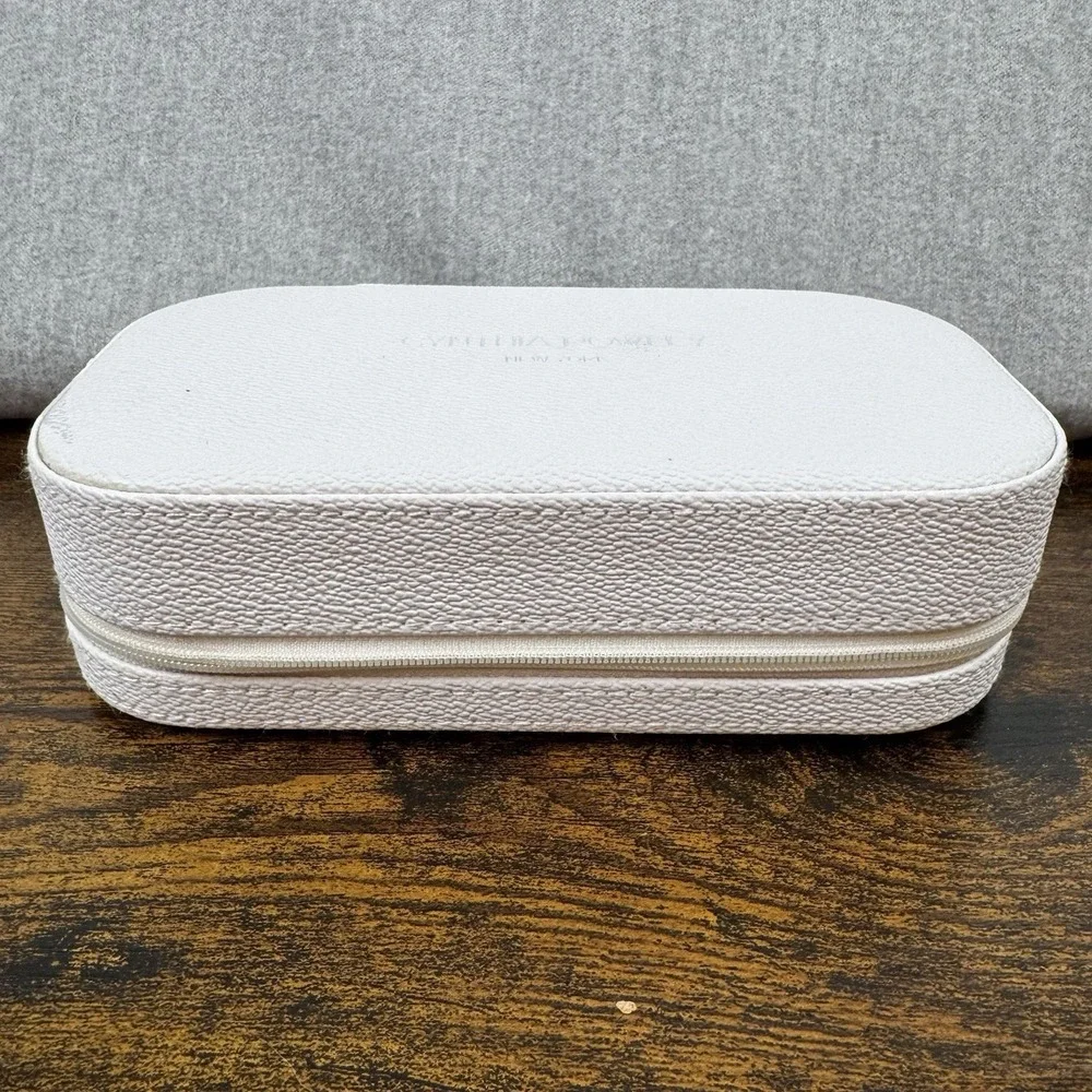Cynthia Rowley White faux-leather zip around travel‎ jewelry case