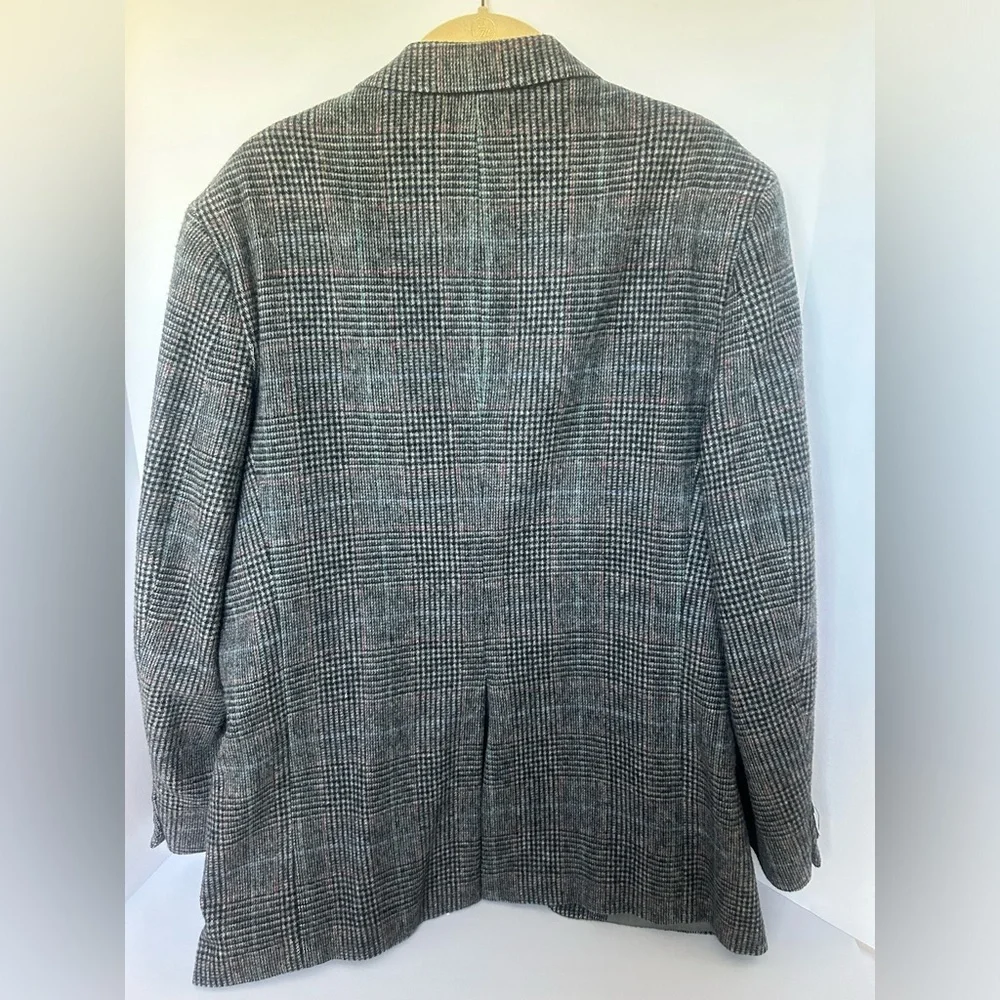 Rich’s gray tweed