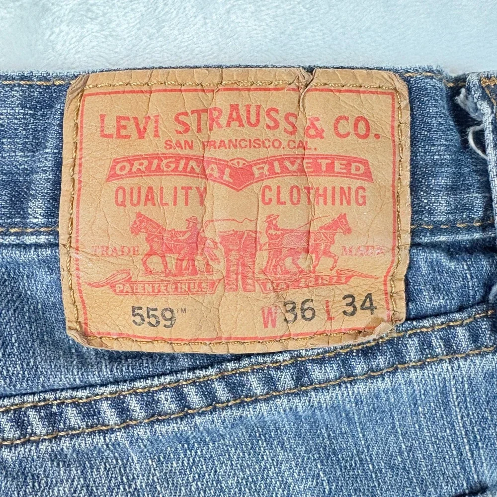 Levis levi 559