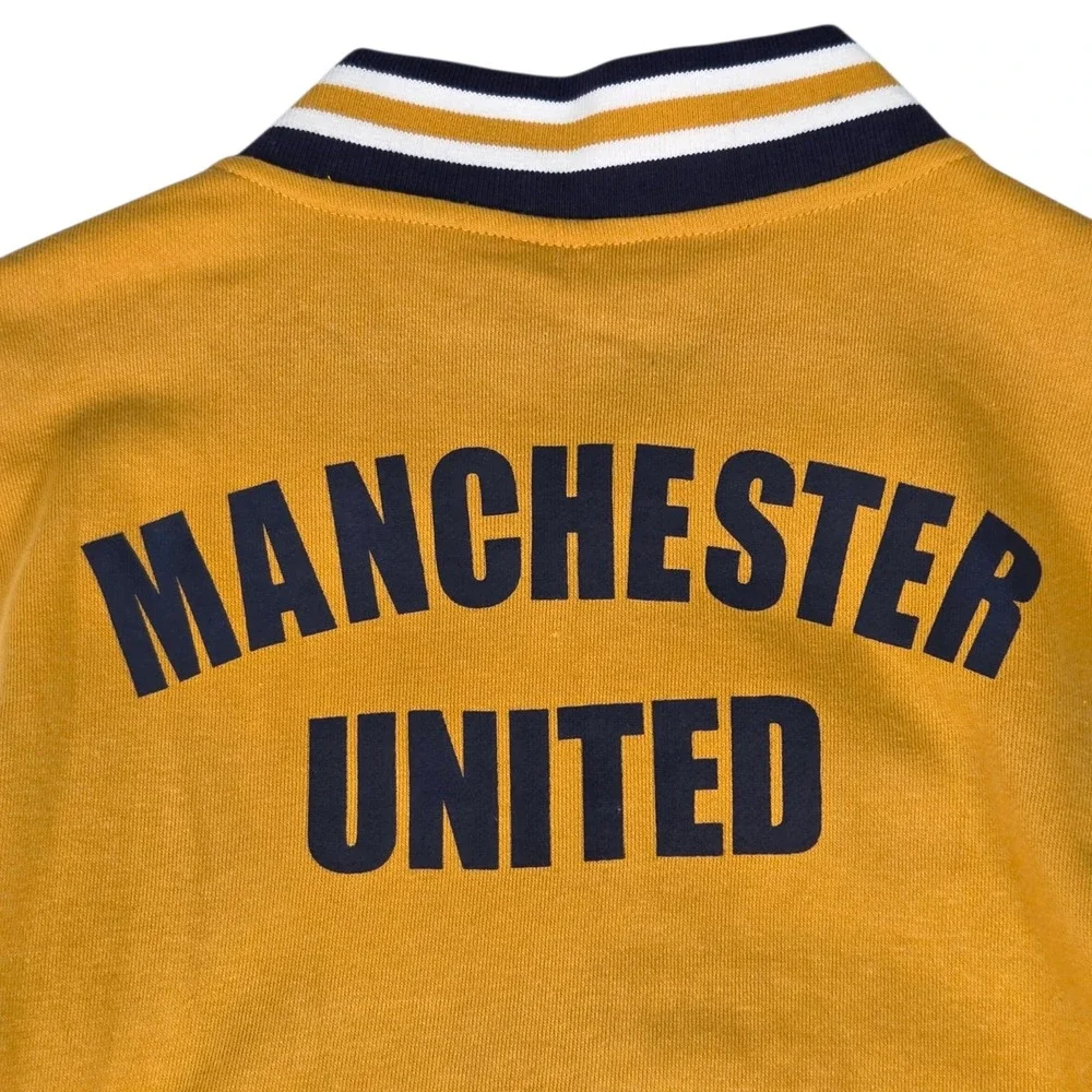 Manchester United Official Merchandise super fast