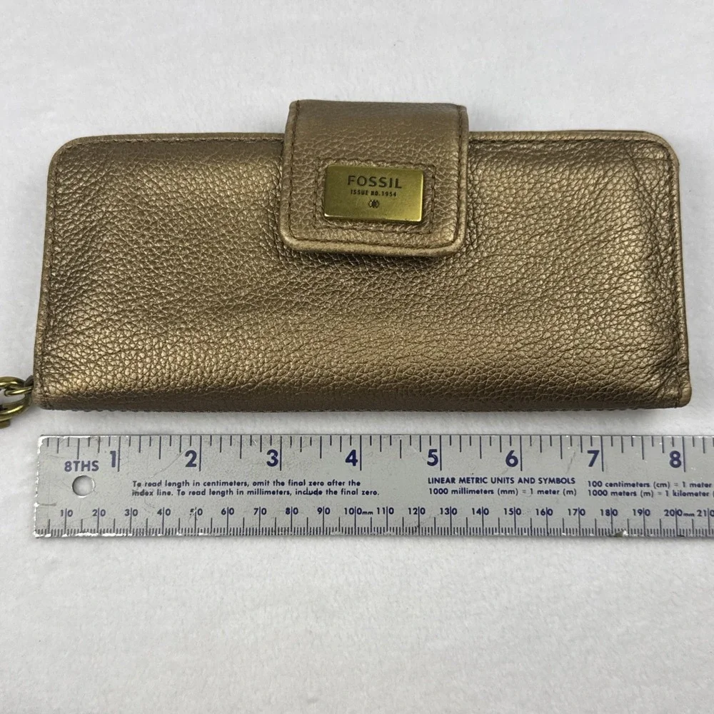Fossil quinn slim