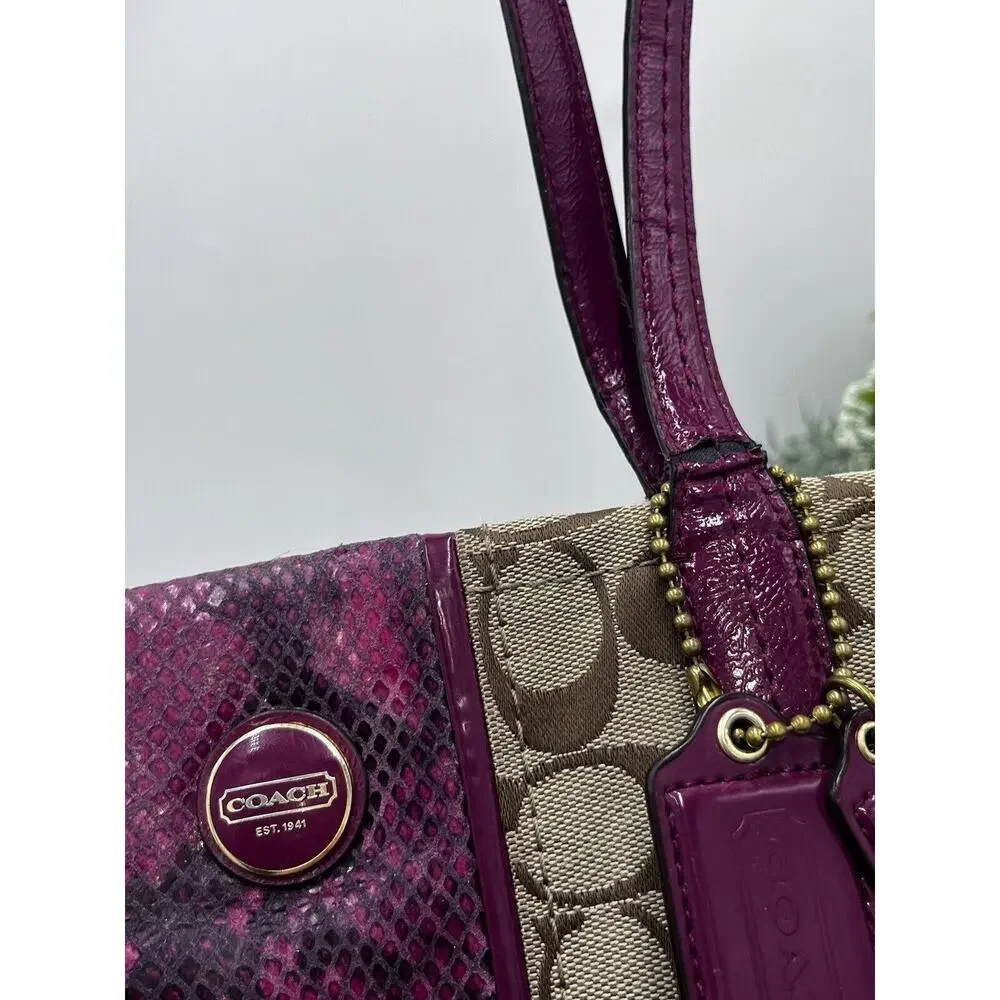 Coach authenticated f25706