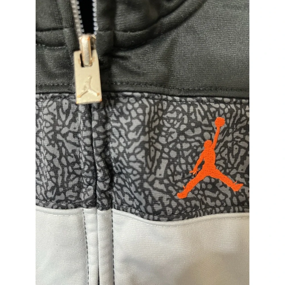 Air Jordan Brand Jumpman toddler 24 months Black Gray Jacket Athletic Logo H42‎