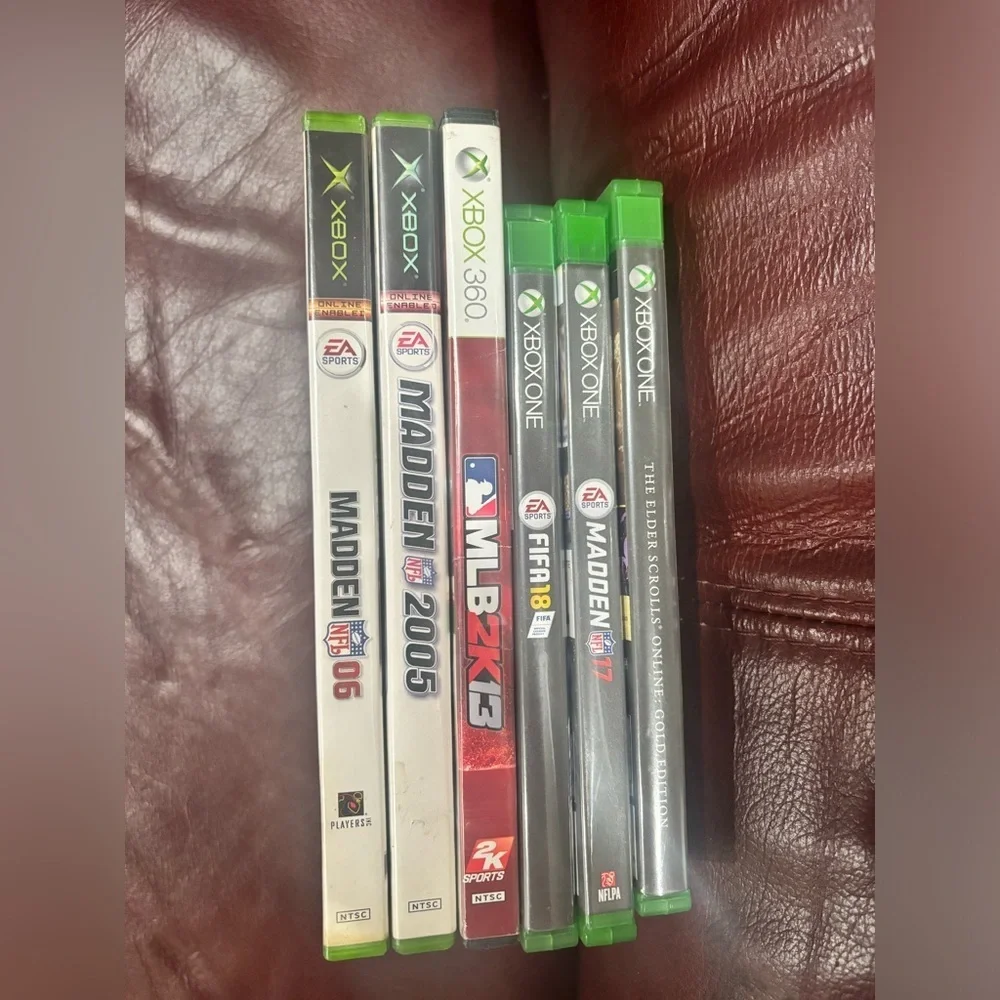 Lot collection of Xbox and Xbox 360 games Madden fifa mlb elder scroll
